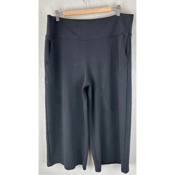 Athleta Black Wide Leg Cropped Pants, size XL - Picture 1 of 8